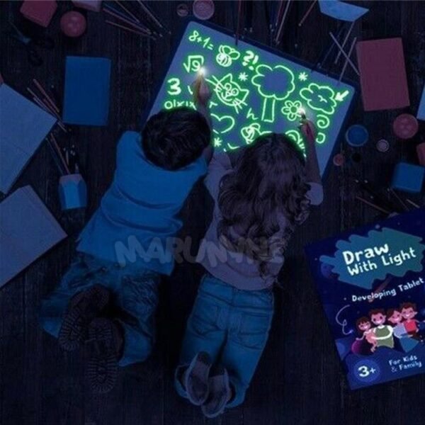 Papan Menggambar Edukasi Anak dengan Efek Cahaya Ajaib Hitam - Image 3